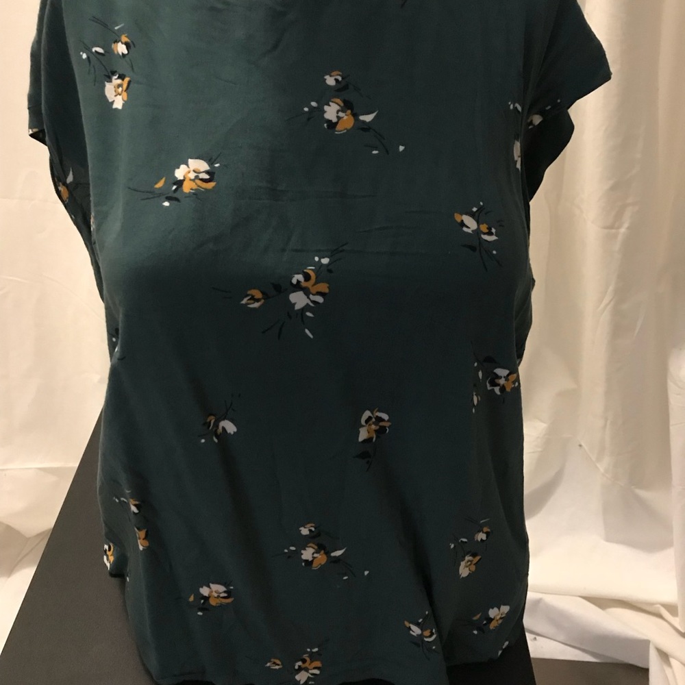 Abercrombie and Fitch Top